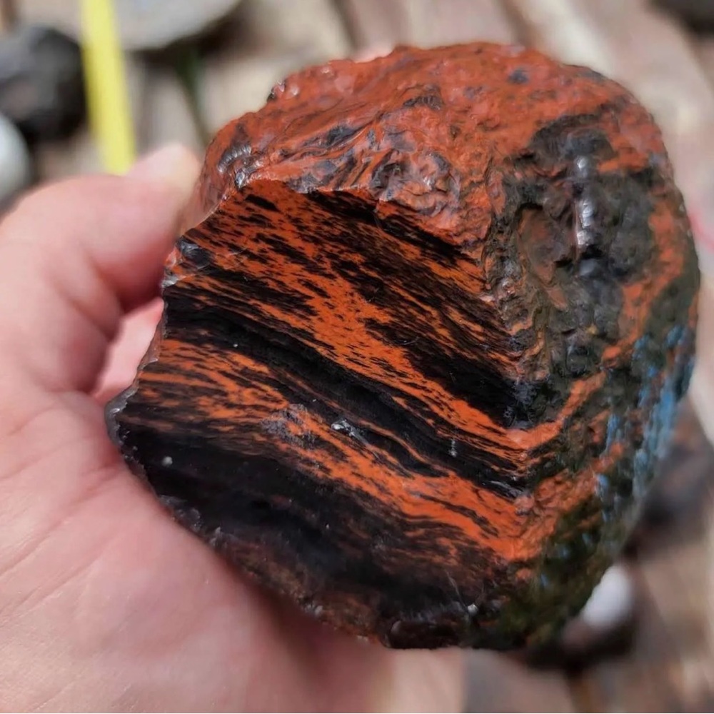 Tri- Flow Obsidian, Rough - Picture 2 of 7
